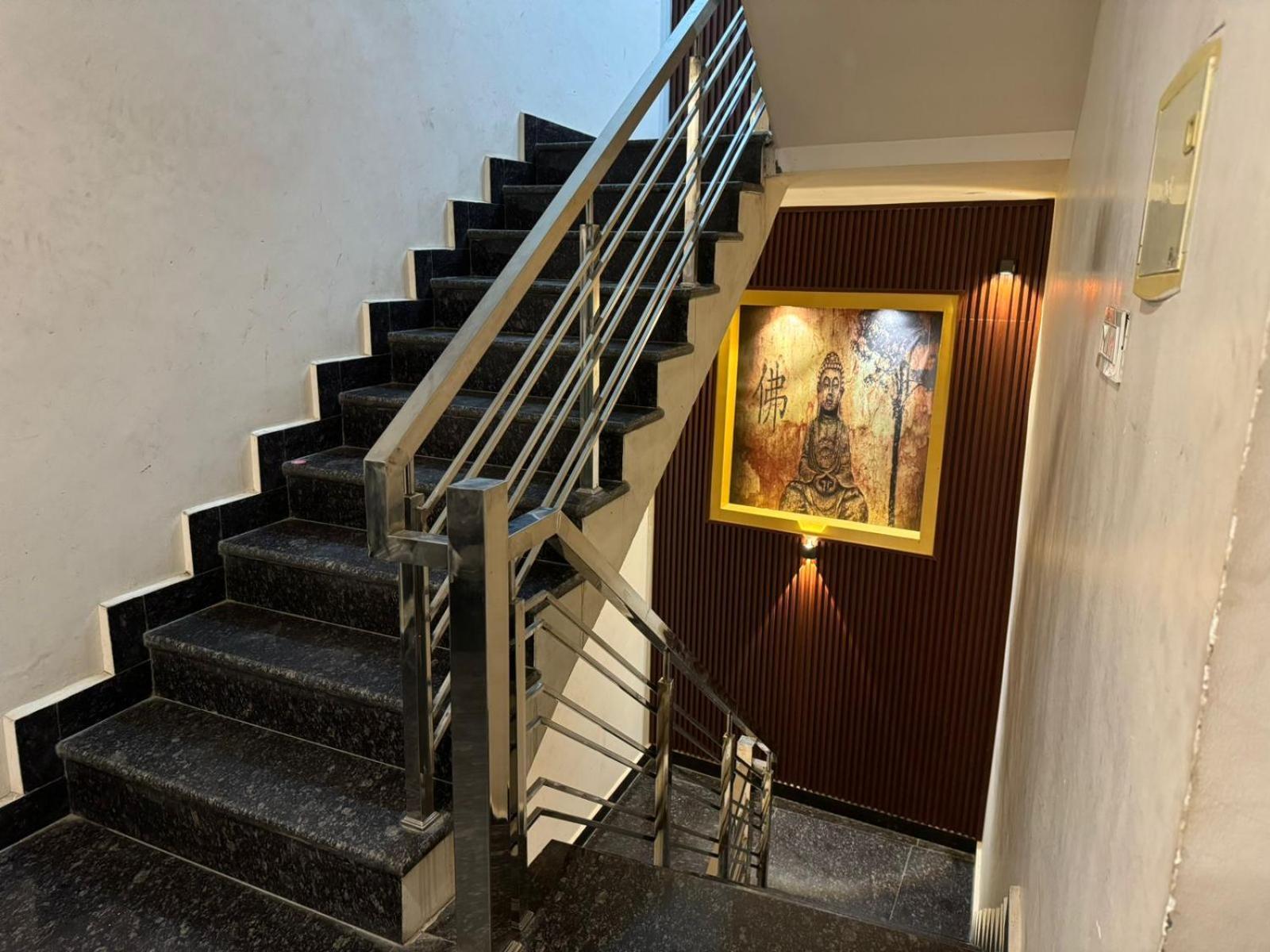 Hotel Pearl Inn Rudrapur Exterior photo