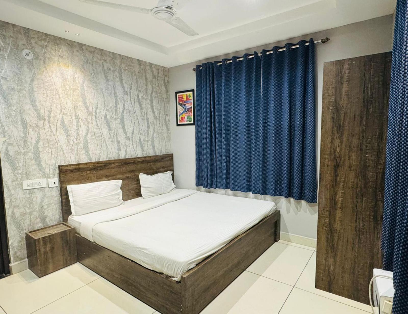 Hotel Pearl Inn Rudrapur Exterior photo