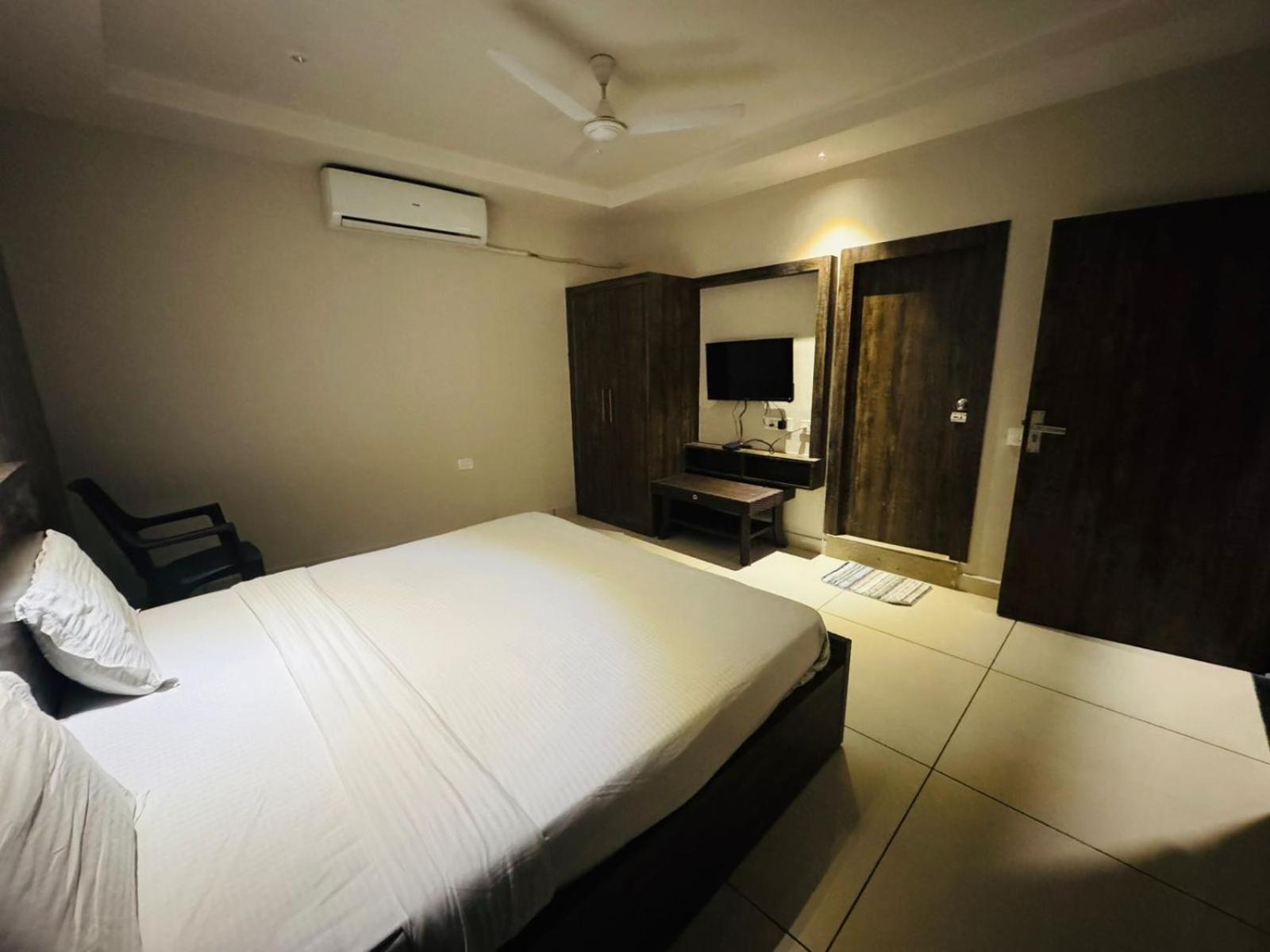 Hotel Pearl Inn Rudrapur Exterior photo