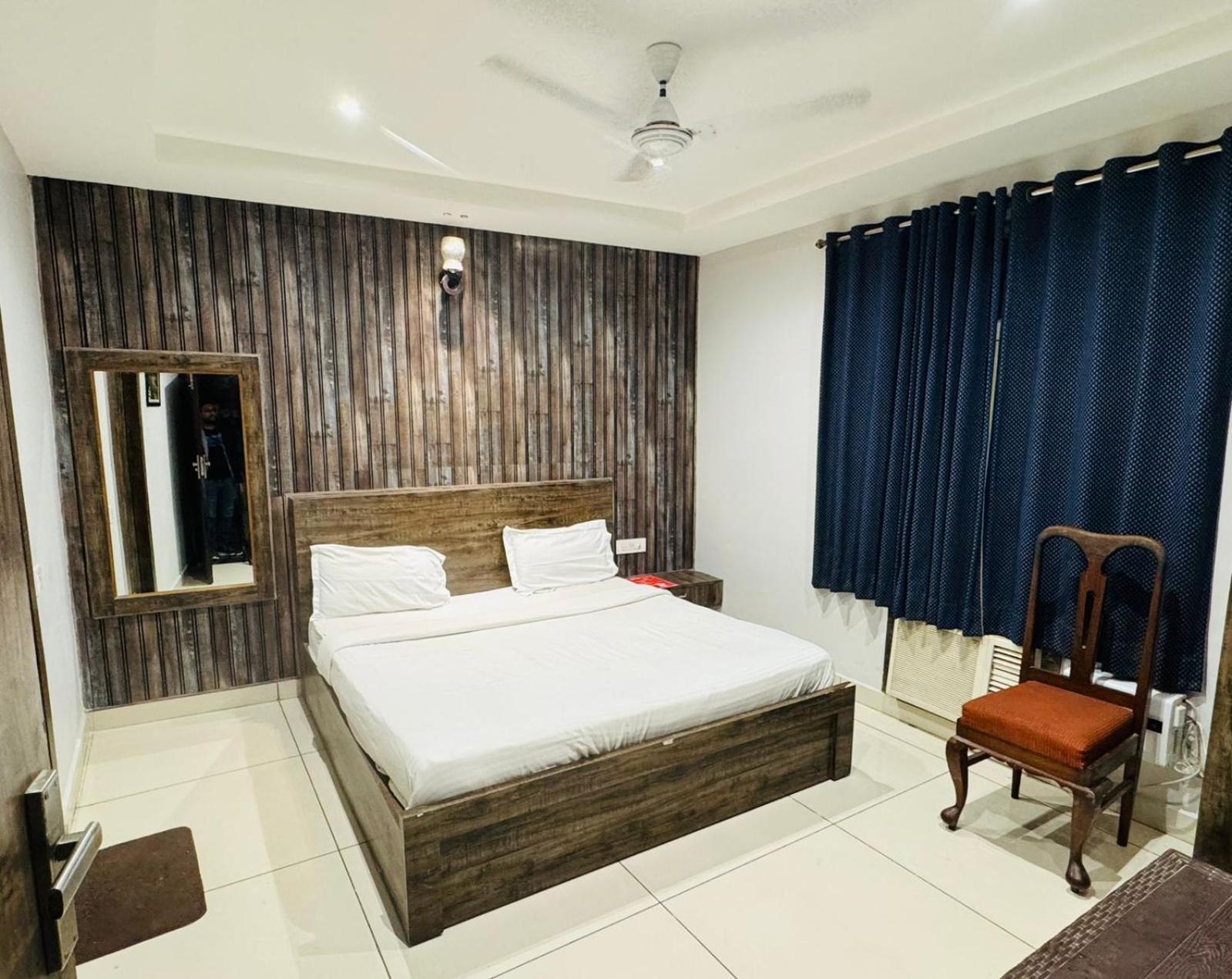 Hotel Pearl Inn Rudrapur Exterior photo