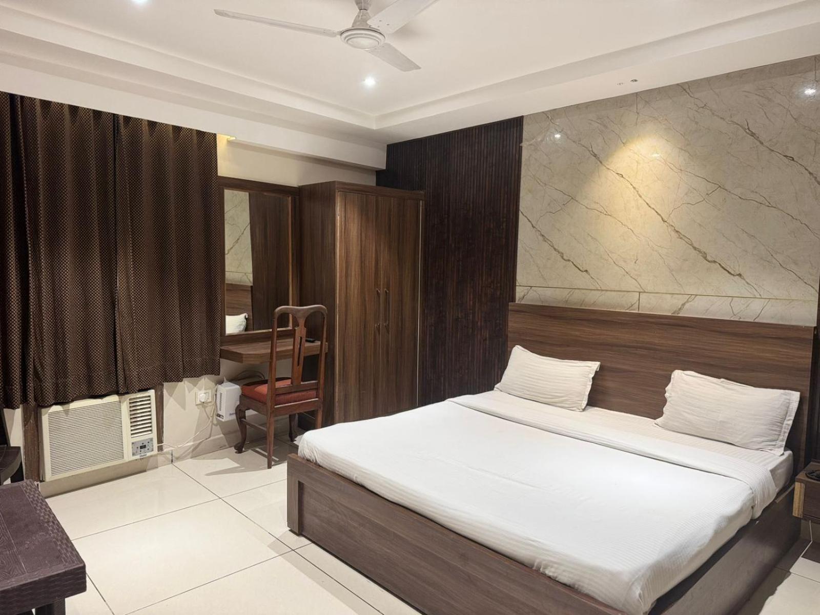 Hotel Pearl Inn Rudrapur Exterior photo